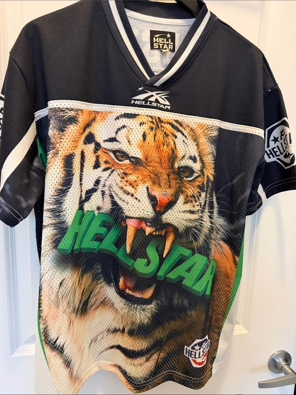 Man Black & Green Tiger Graphic Jersey